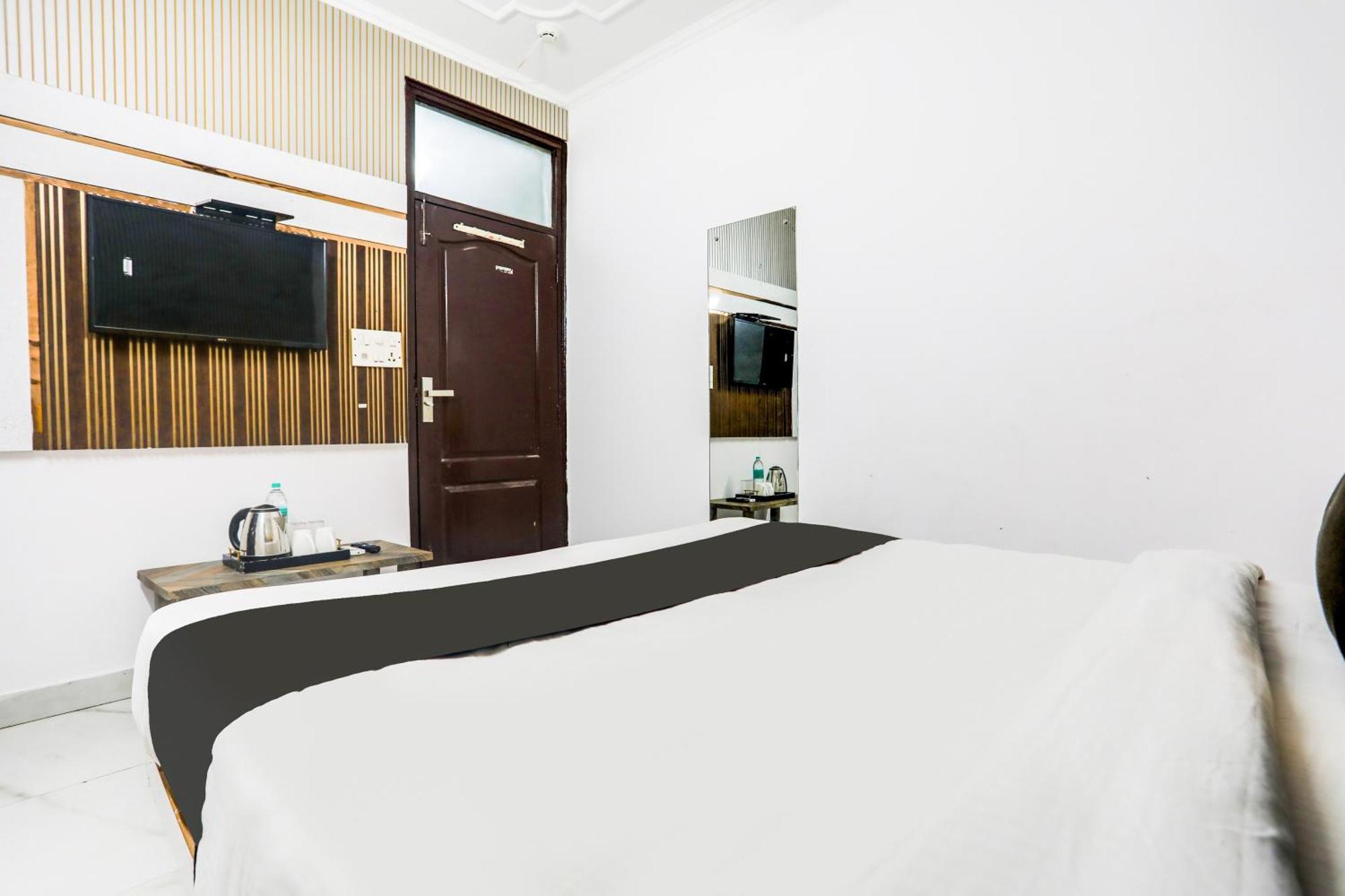Hotel O Anchal Dx New Delhi Buitenkant foto